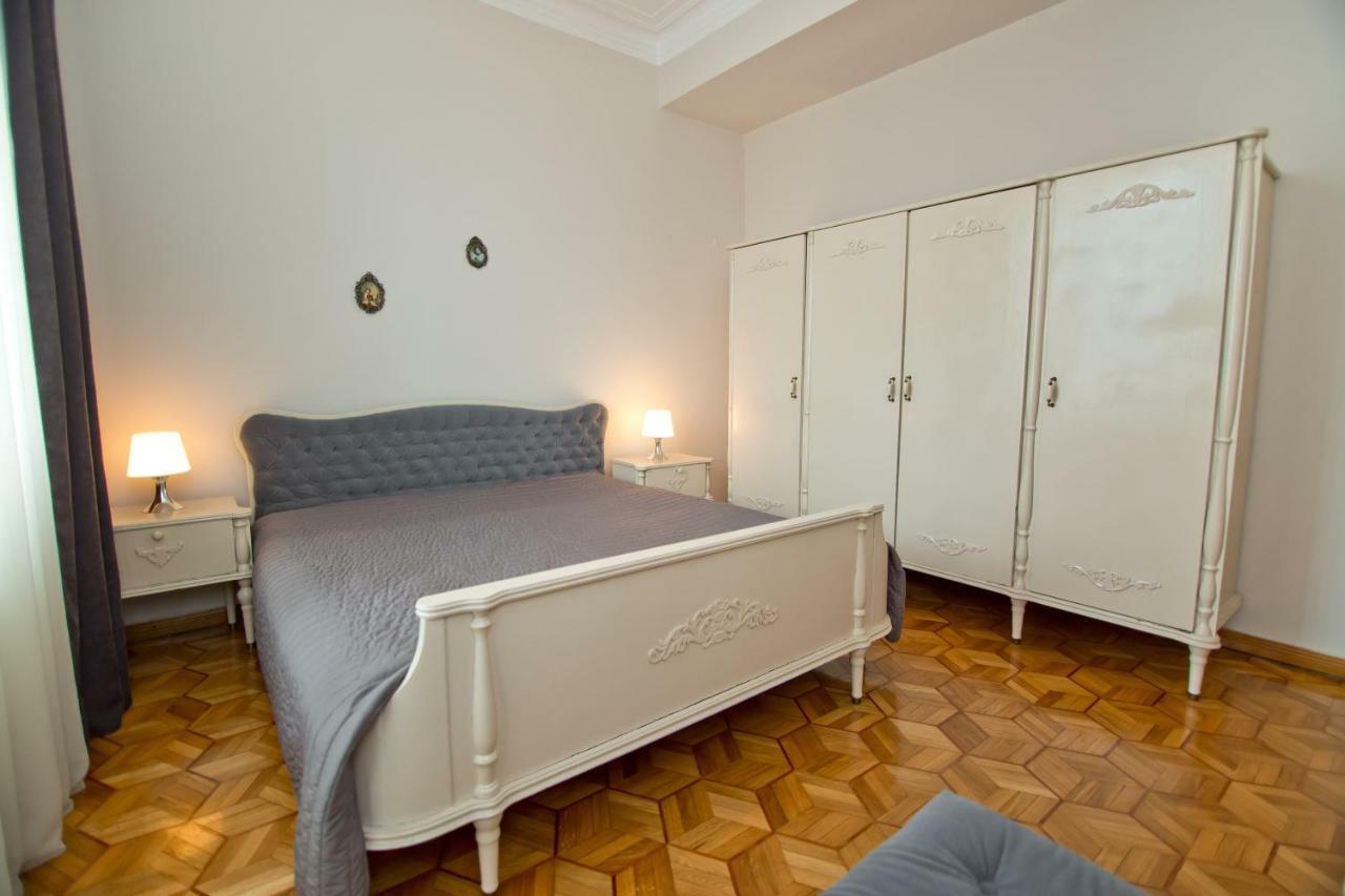 Seaside Luxury Apartment Batumi Exterior photo